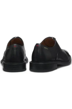 Oxford-Schuhe aus genarbtem Leder mit Zehenkappe