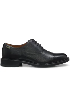 Oxford-Schuhe aus genarbtem Leder mit Zehenkappe