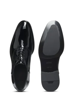 Oxford-Schuhe aus Kunstleder in Lack-Optik