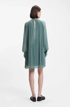 Plissee-Kleid mit transparenten Ärmeln