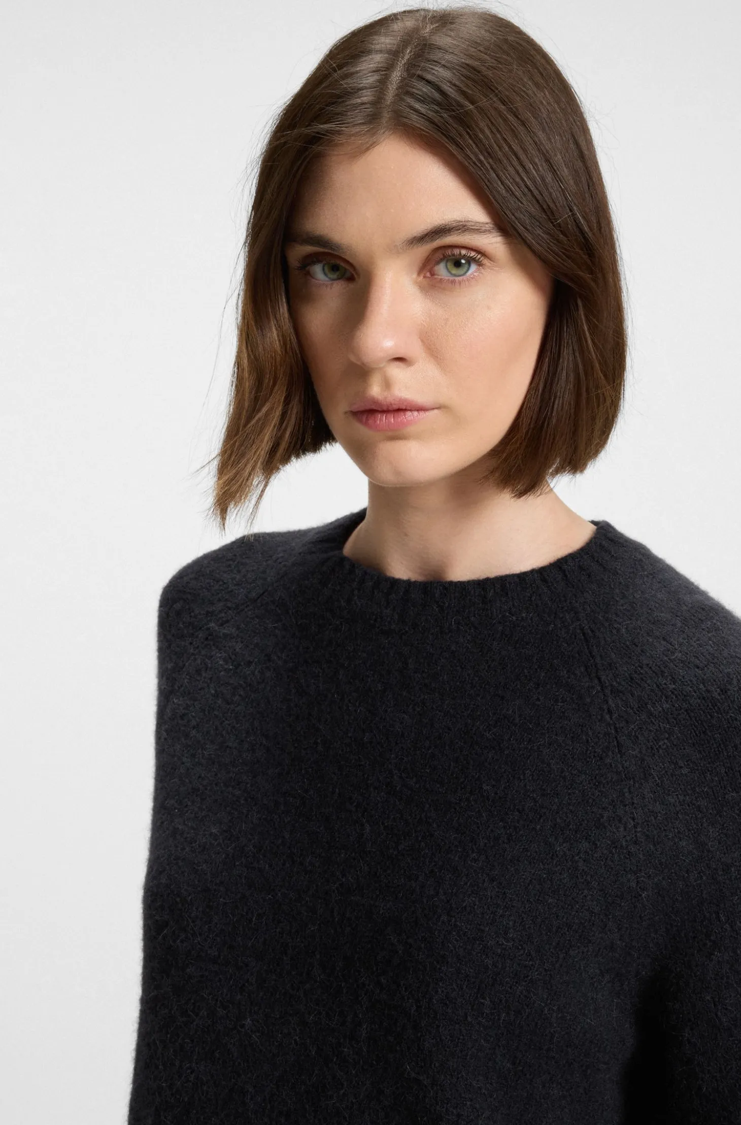 Pullover aus Stretch-Garnen mit Rundhalsausschnitt
