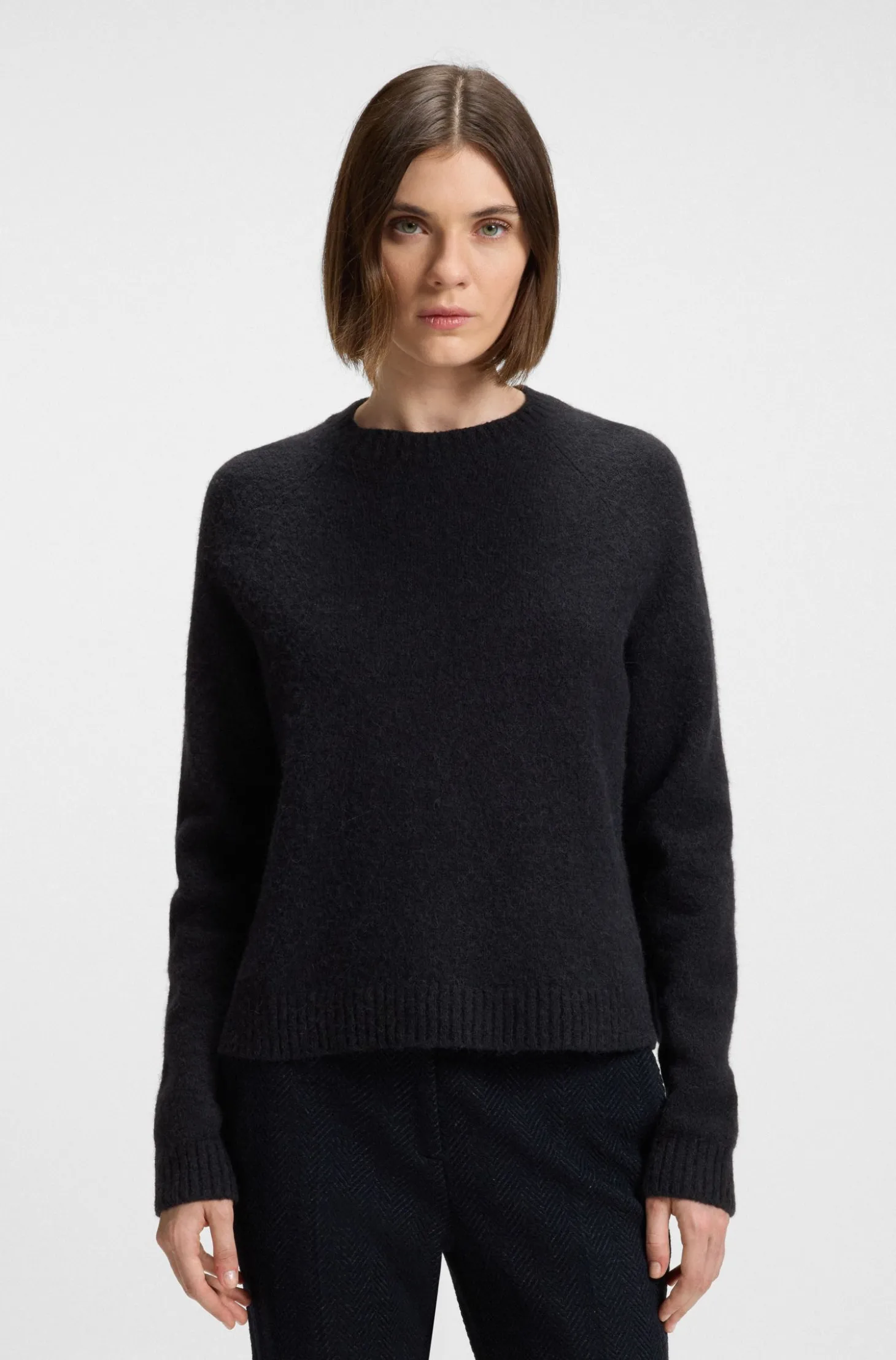 Pullover aus Stretch-Garnen mit Rundhalsausschnitt