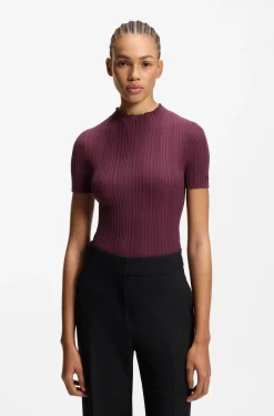 Pullover mit Stehkragen und unregelmäßigem Rippstrick