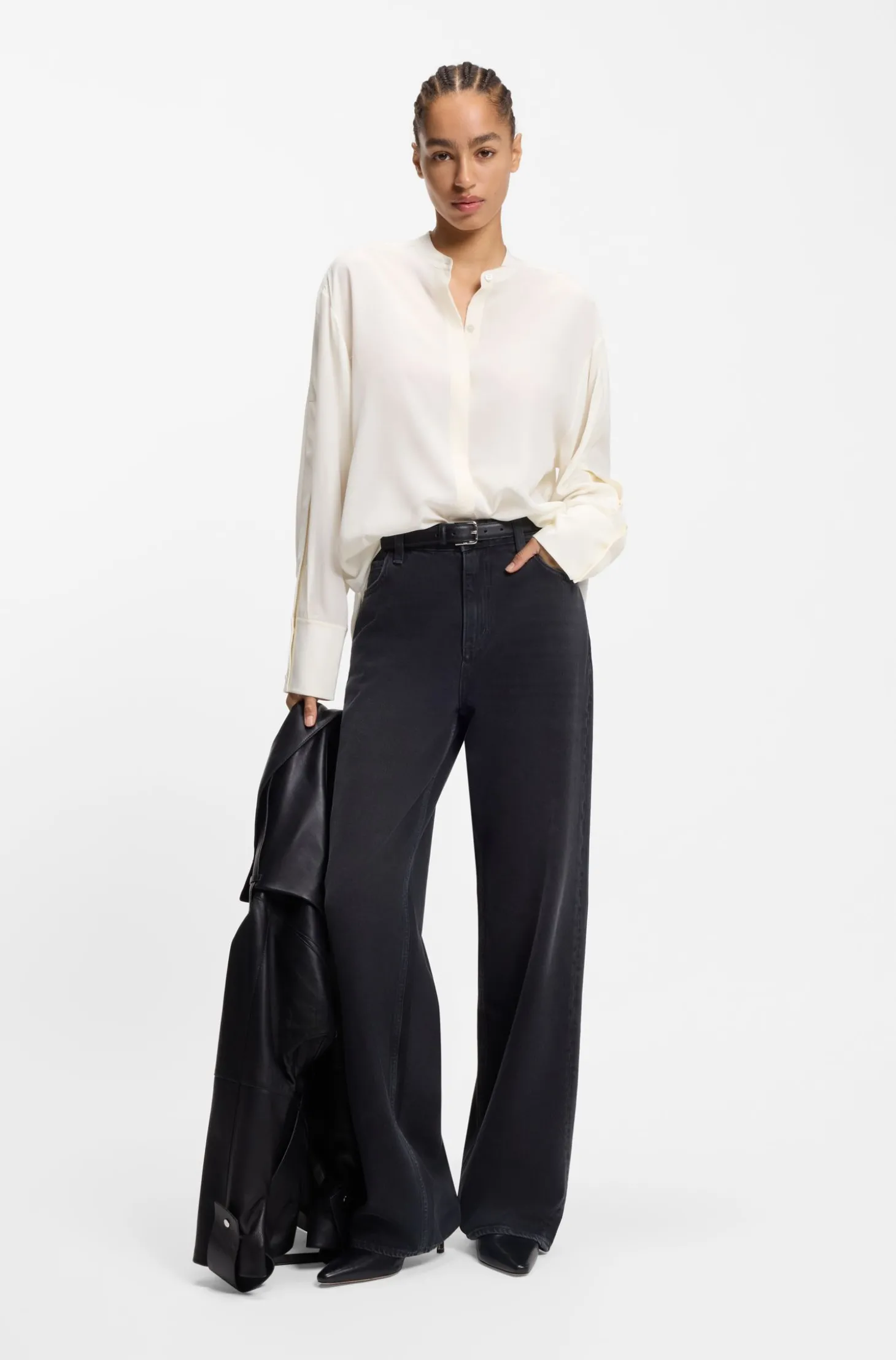 Regular-Fit Bluse aus sandgewaschener Seide mit verstellbaren Manschetten