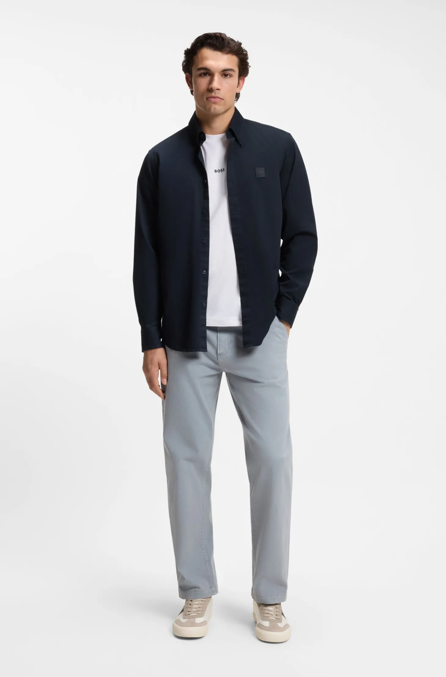 Regular-Fit Hemd aus Baumwoll-Twill mit Button-Down-Kragen