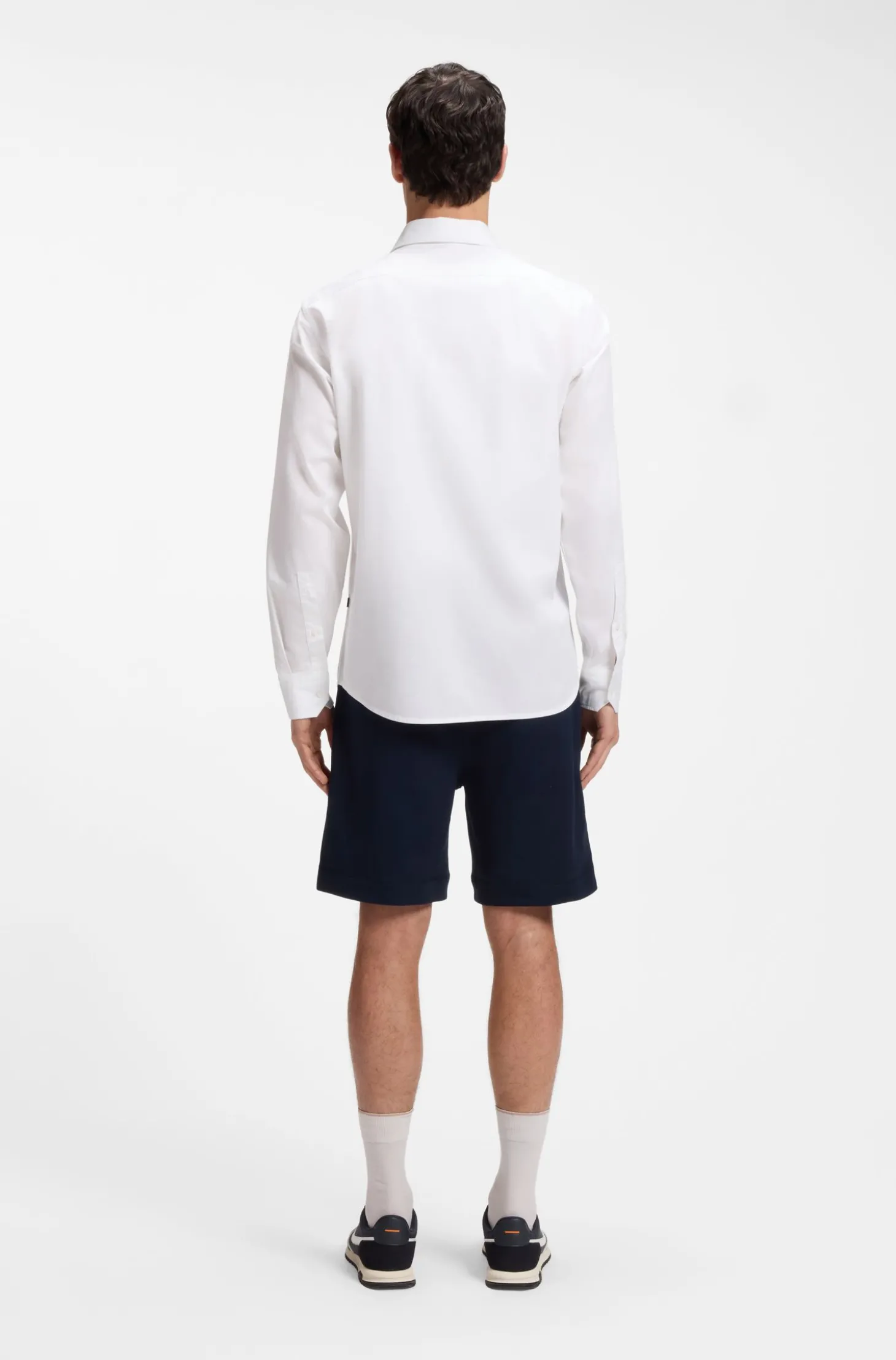 Regular-Fit Hemd aus Baumwoll-Twill mit Button-Down-Kragen