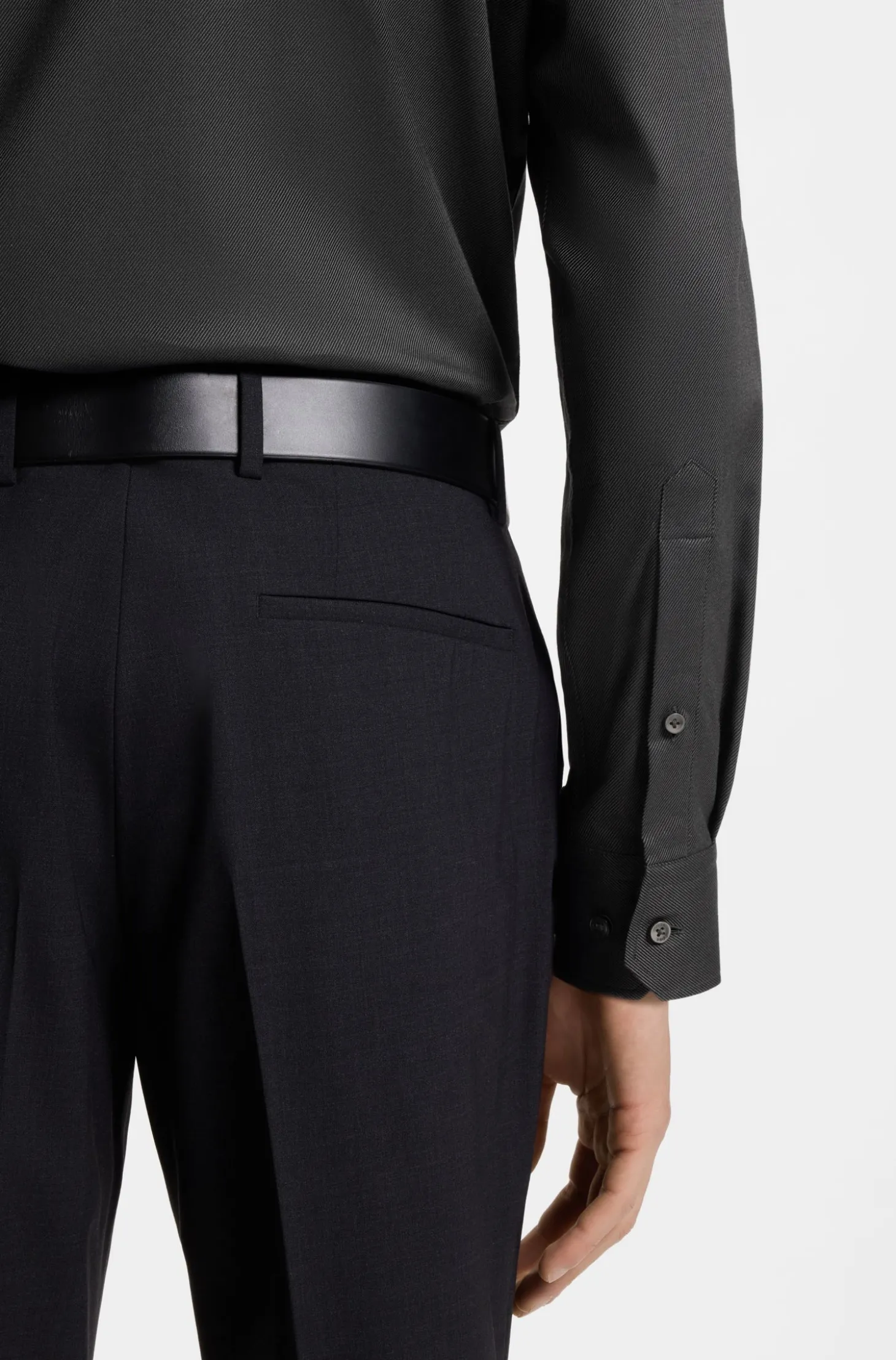 Regular-Fit Hemd aus elastischem Baumwoll-Twill mit bügelleichtem Finish