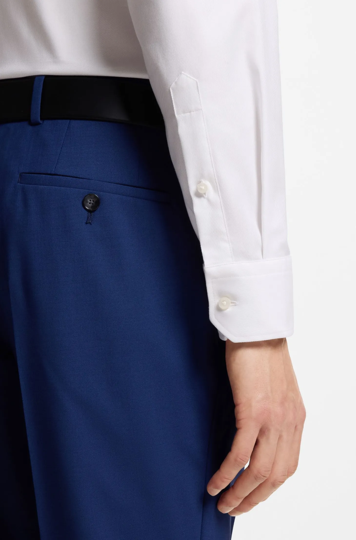 Regular-Fit Hemd aus elastischem Baumwoll-Twill mit bügelleichtem Finish