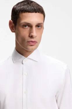 Regular-Fit Hemd aus elastischem Baumwoll-Twill mit bügelleichtem Finish