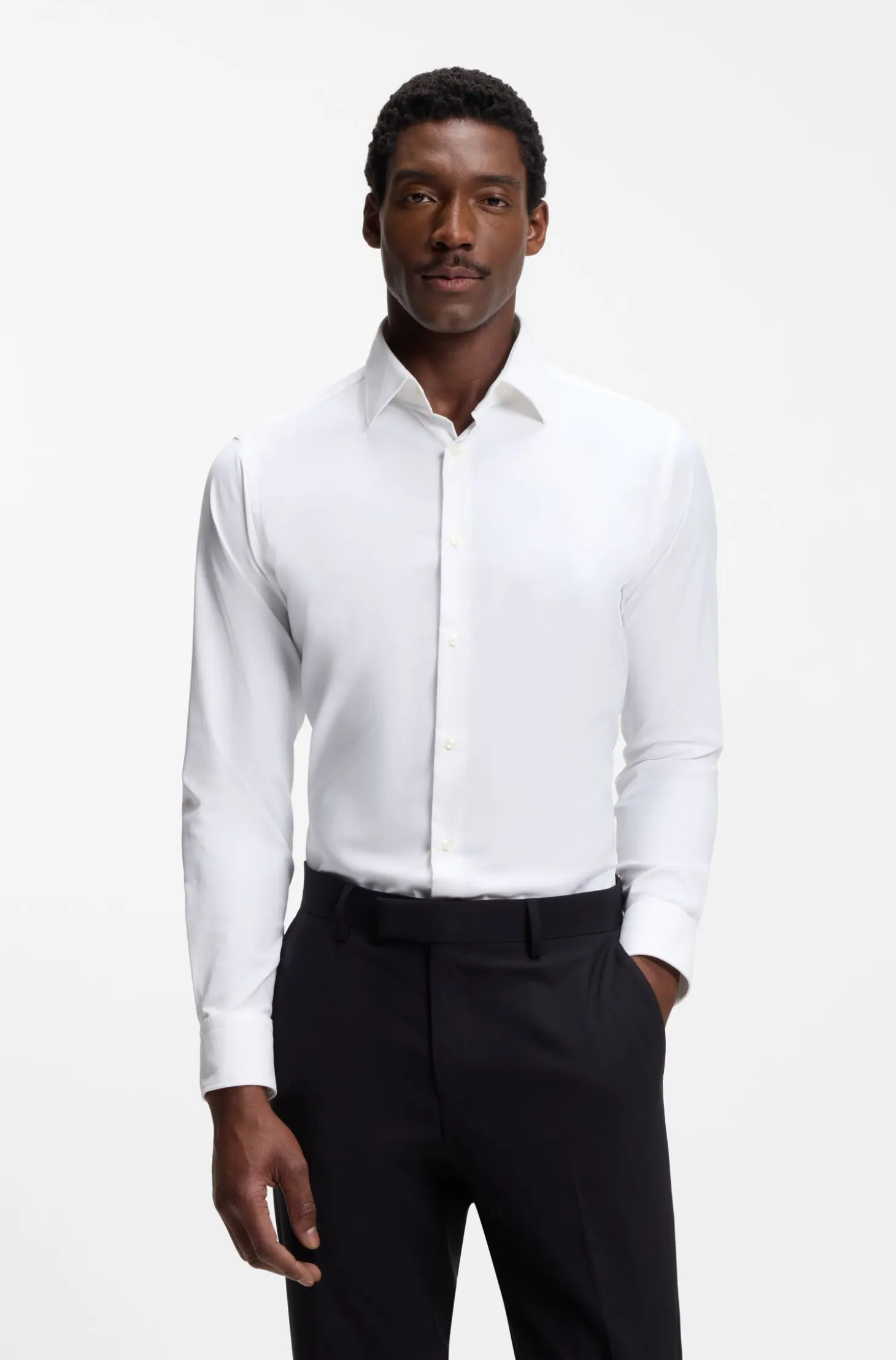 Regular-Fit Hemd aus funktionalem Stretch-Twill