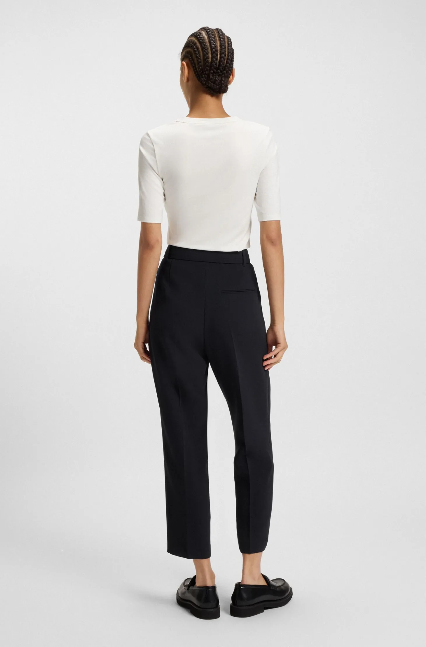 Regular-Fit Hose aus knitterfreiem Krepp in Cropped-Länge