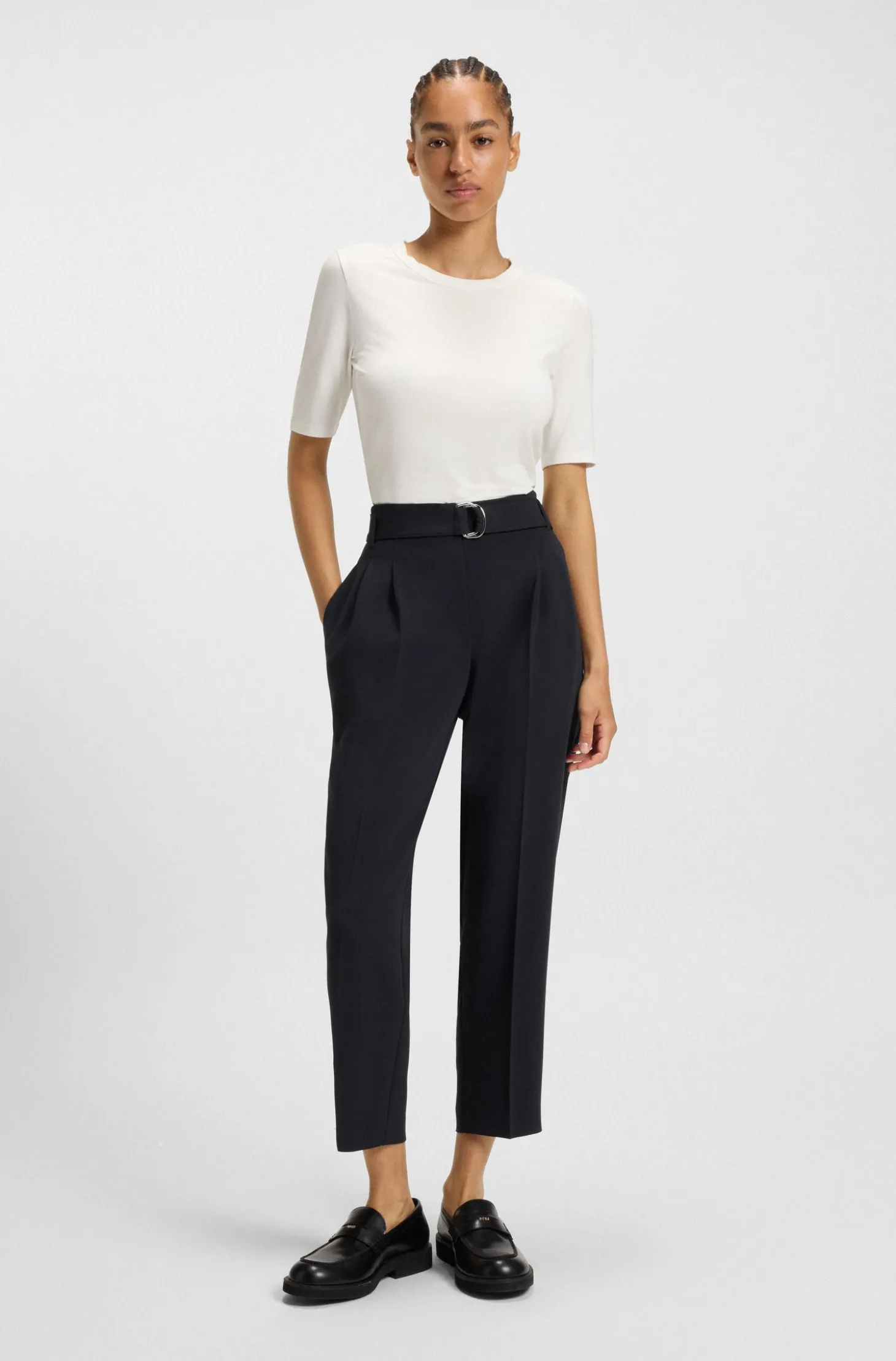 Regular-Fit Hose aus knitterfreiem Krepp in Cropped-Länge