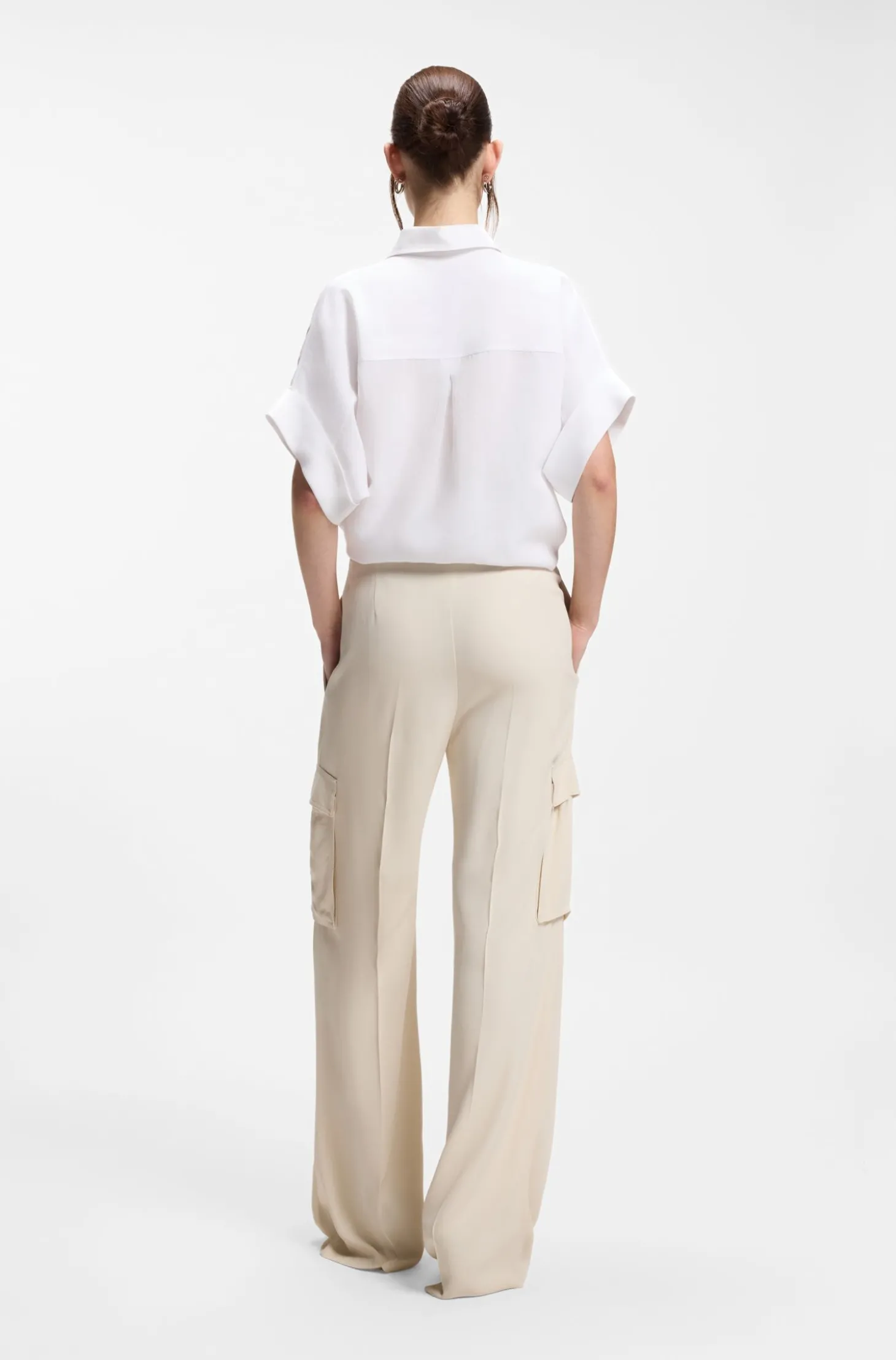 Regular-Fit Hose aus Krepp mit Cargotaschen
