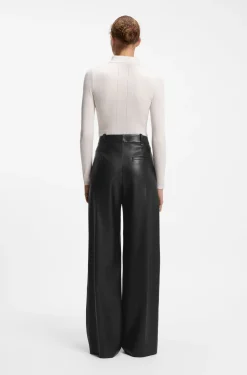 Regular-Fit Hose aus Kunstleder