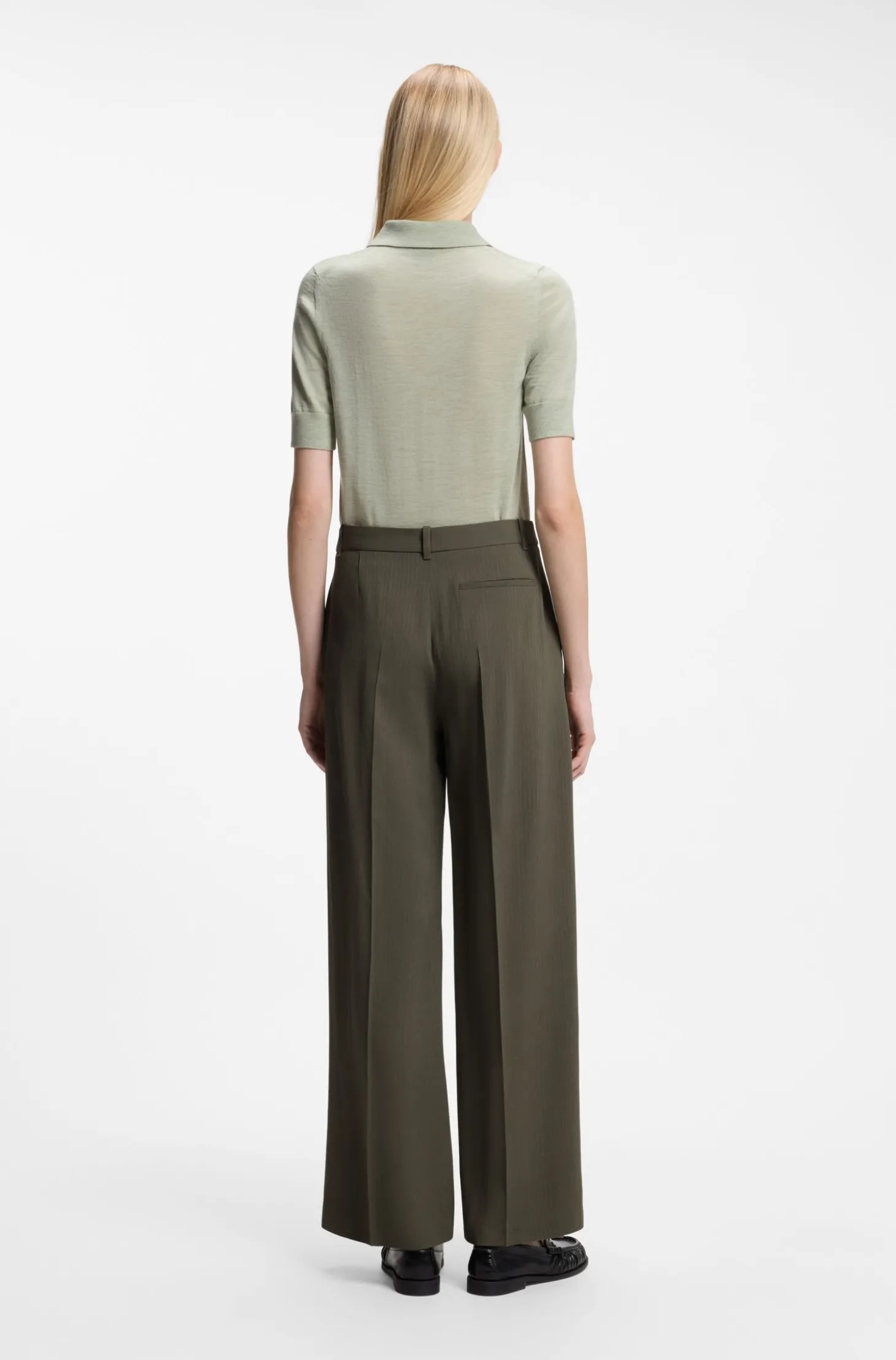 Regular-Fit Hose aus Stretch-Crêpe mit Nadelstreifen