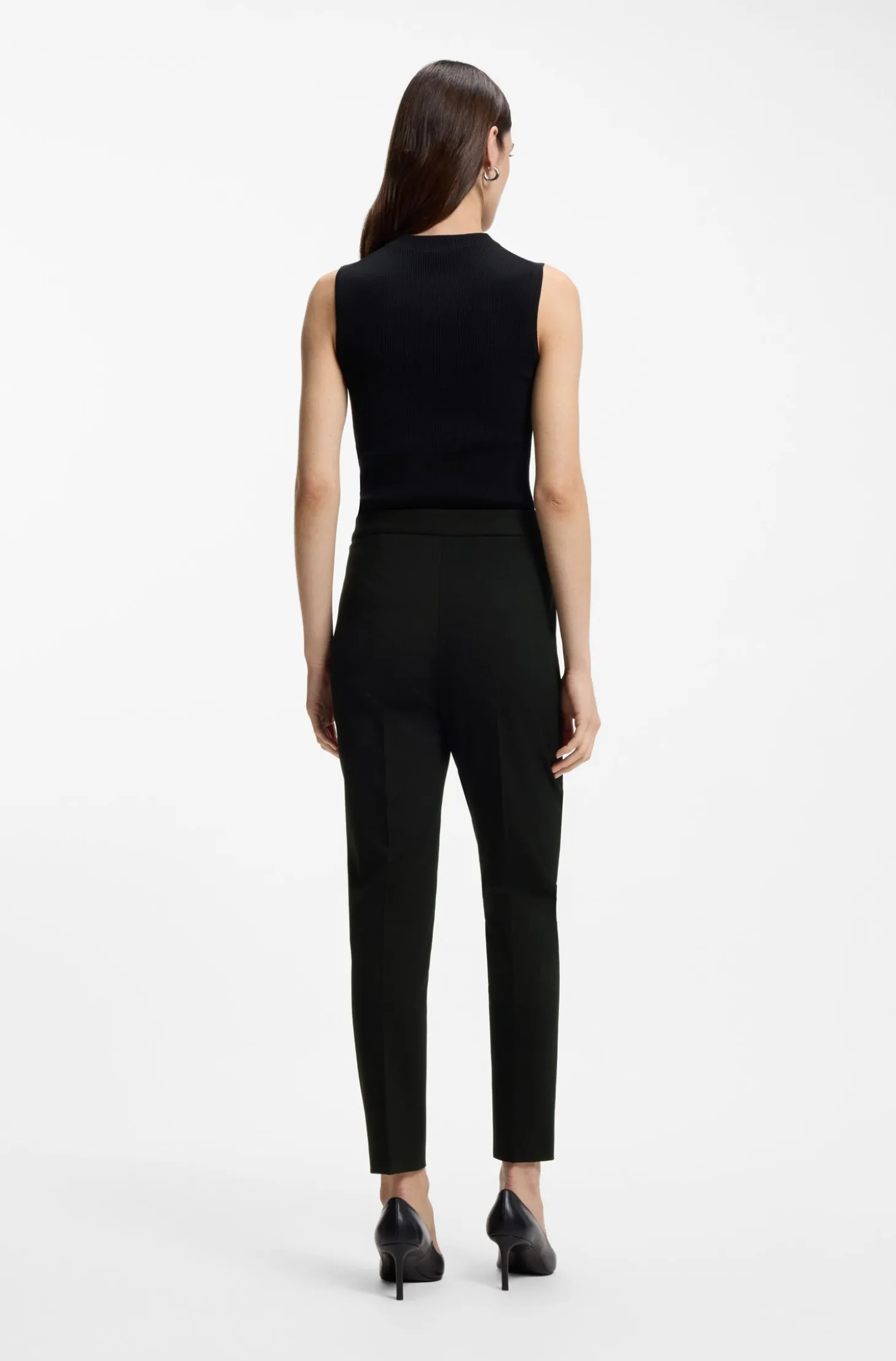 Regular-Fit Hose aus Stretch-Gewebe mit konischem Beinverlauf