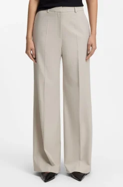 Regular-Fit Hose aus Stretch-Gewebe mit weitem Beinverlauf