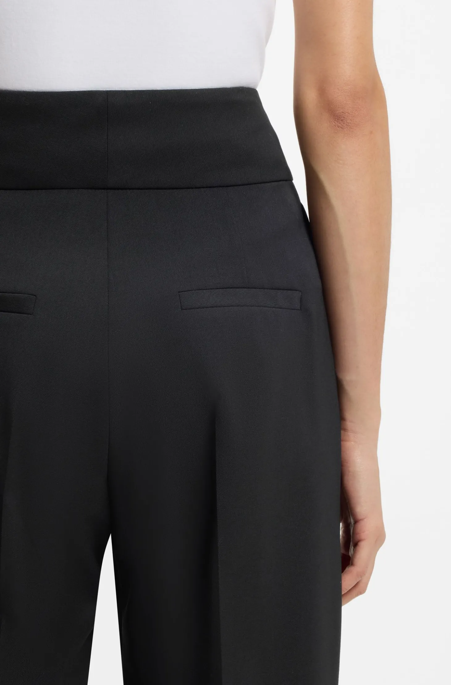 Regular-Fit Hose mit hohem Bund und ausgestelltem Bein