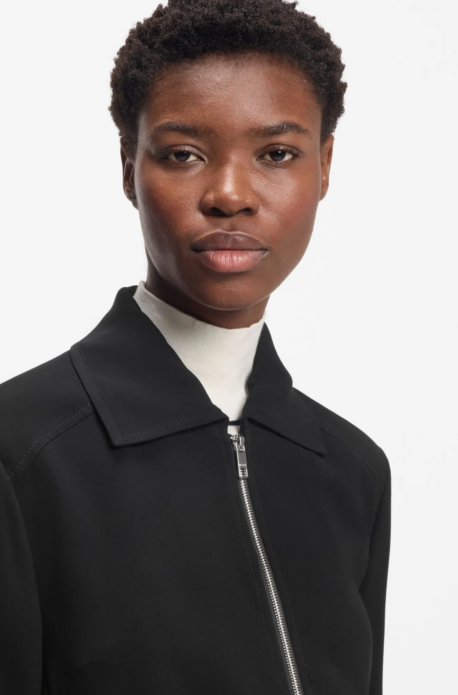 Regular-Fit Jacke aus Krepp-Gewebe mit Reißverschluss