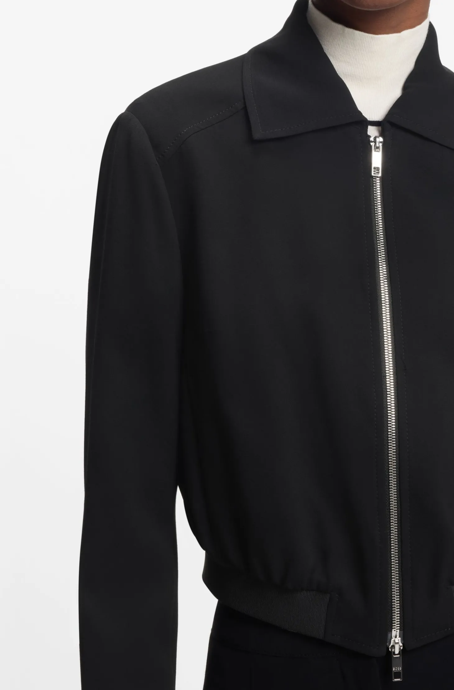 Regular-Fit Jacke aus Krepp-Gewebe mit Reißverschluss