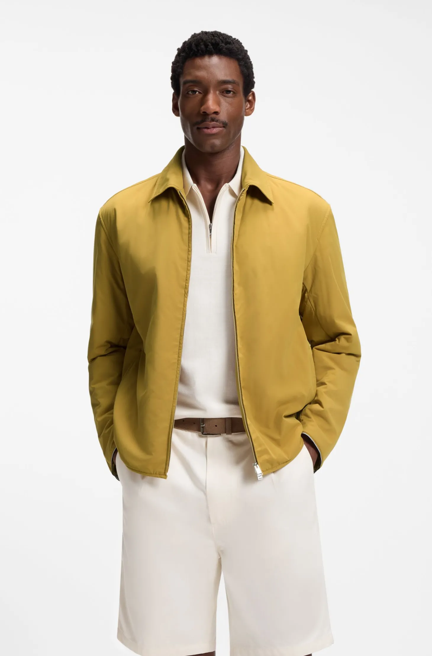 Regular-Fit Jacke mit wasserabweisendem Finish
