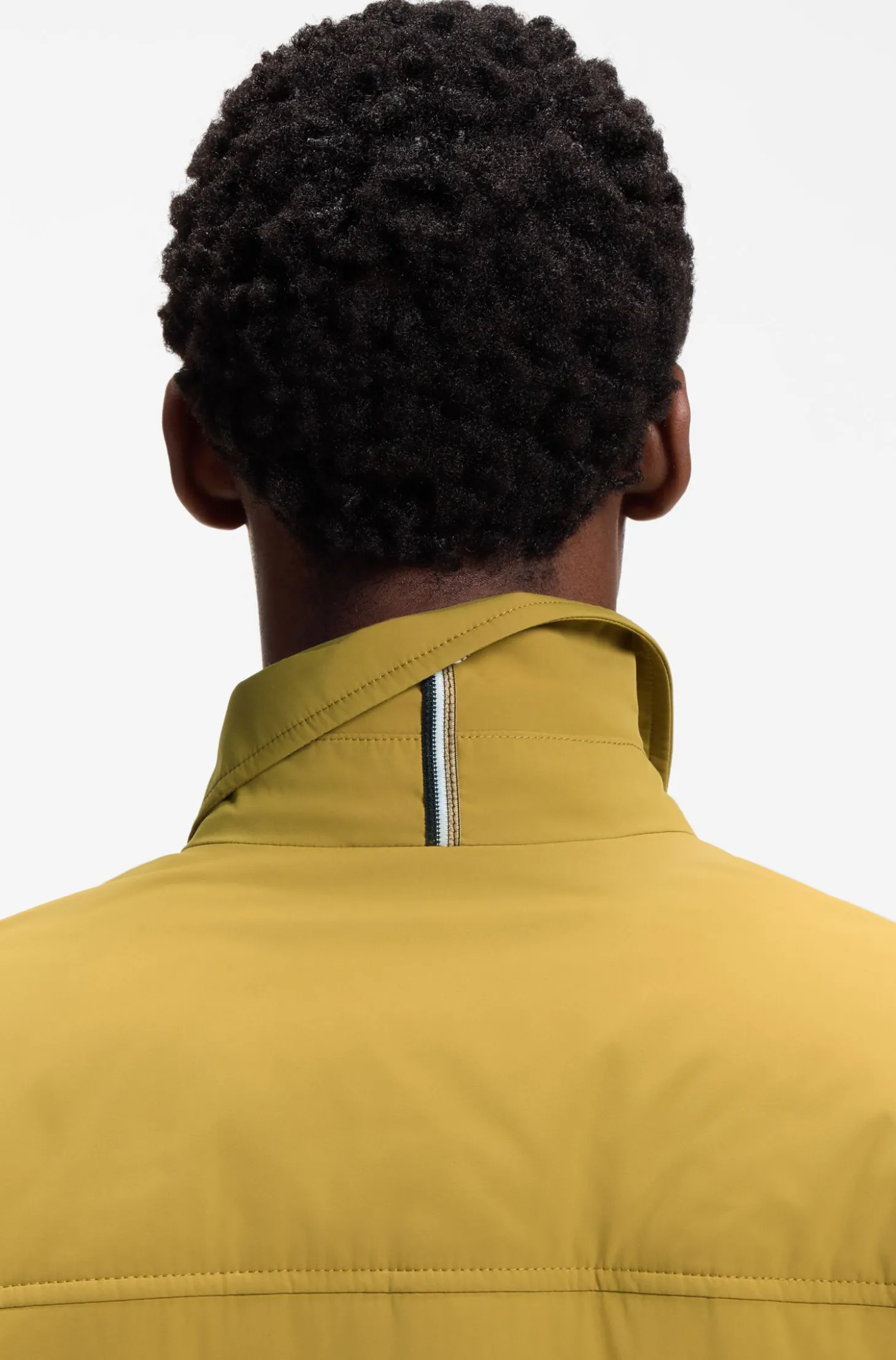 Regular-Fit Jacke mit wasserabweisendem Finish