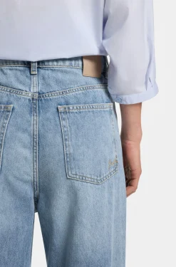 Regular-Fit Jeans mit weitem Bein aus hellblauem Denim