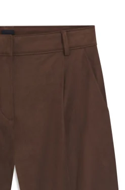 Regular-Fit Shorts aus Veloursleder-Imitat mit Bundfalten vorne