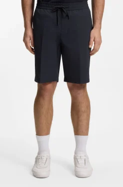 Regular-Fit Shorts aus wasserabweisendem und schnelltrocknendem Twill
