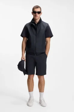 Regular-Fit Shorts aus wasserabweisendem und schnelltrocknendem Twill