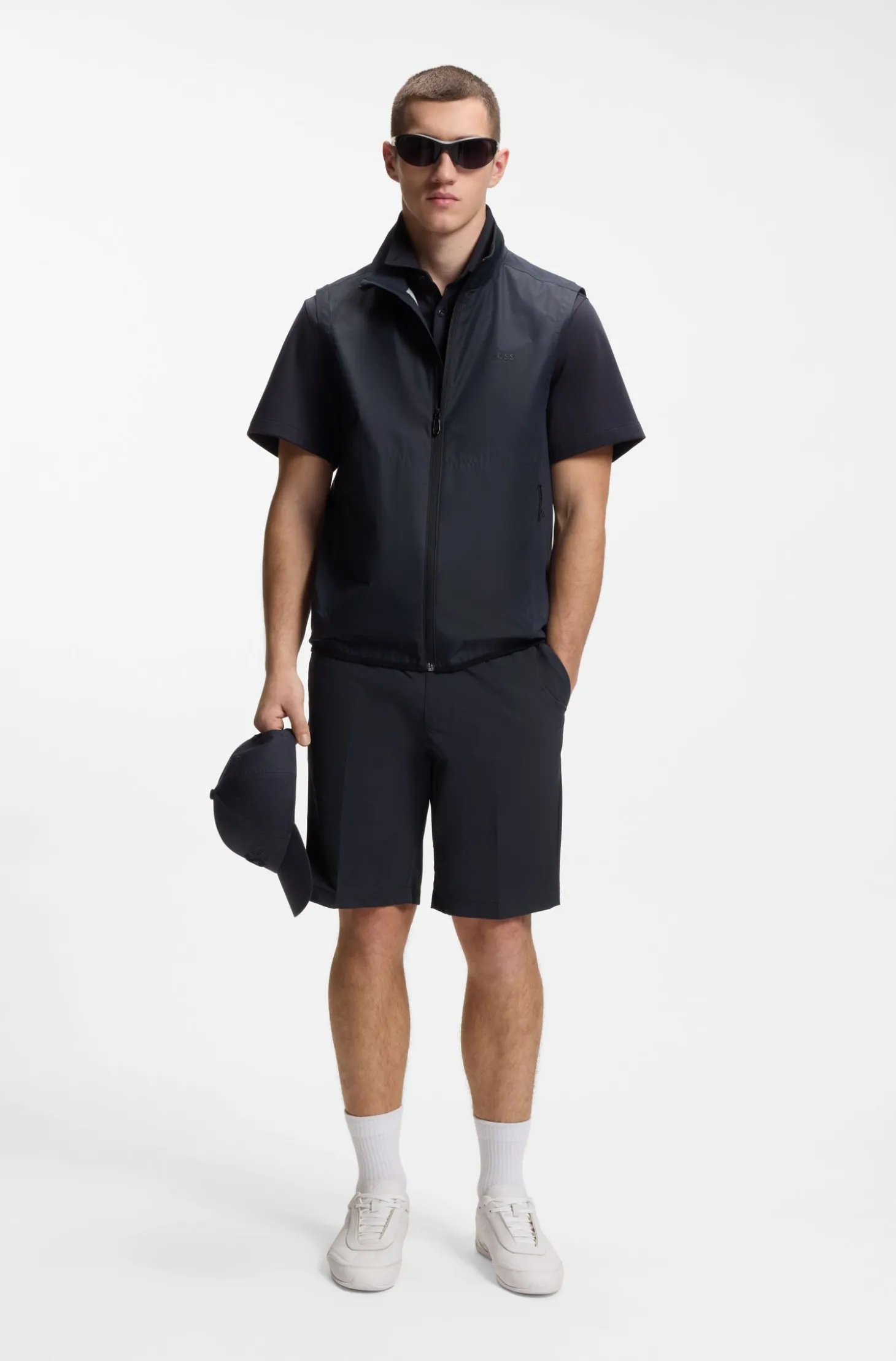 Regular-Fit Shorts aus wasserabweisendem und schnelltrocknendem Twill