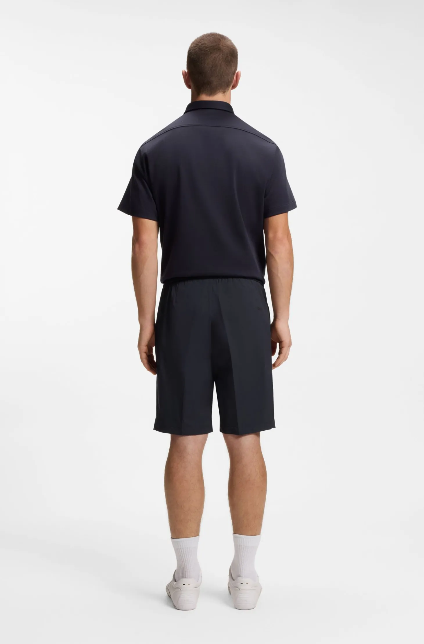Regular-Fit Shorts aus wasserabweisendem und schnelltrocknendem Twill