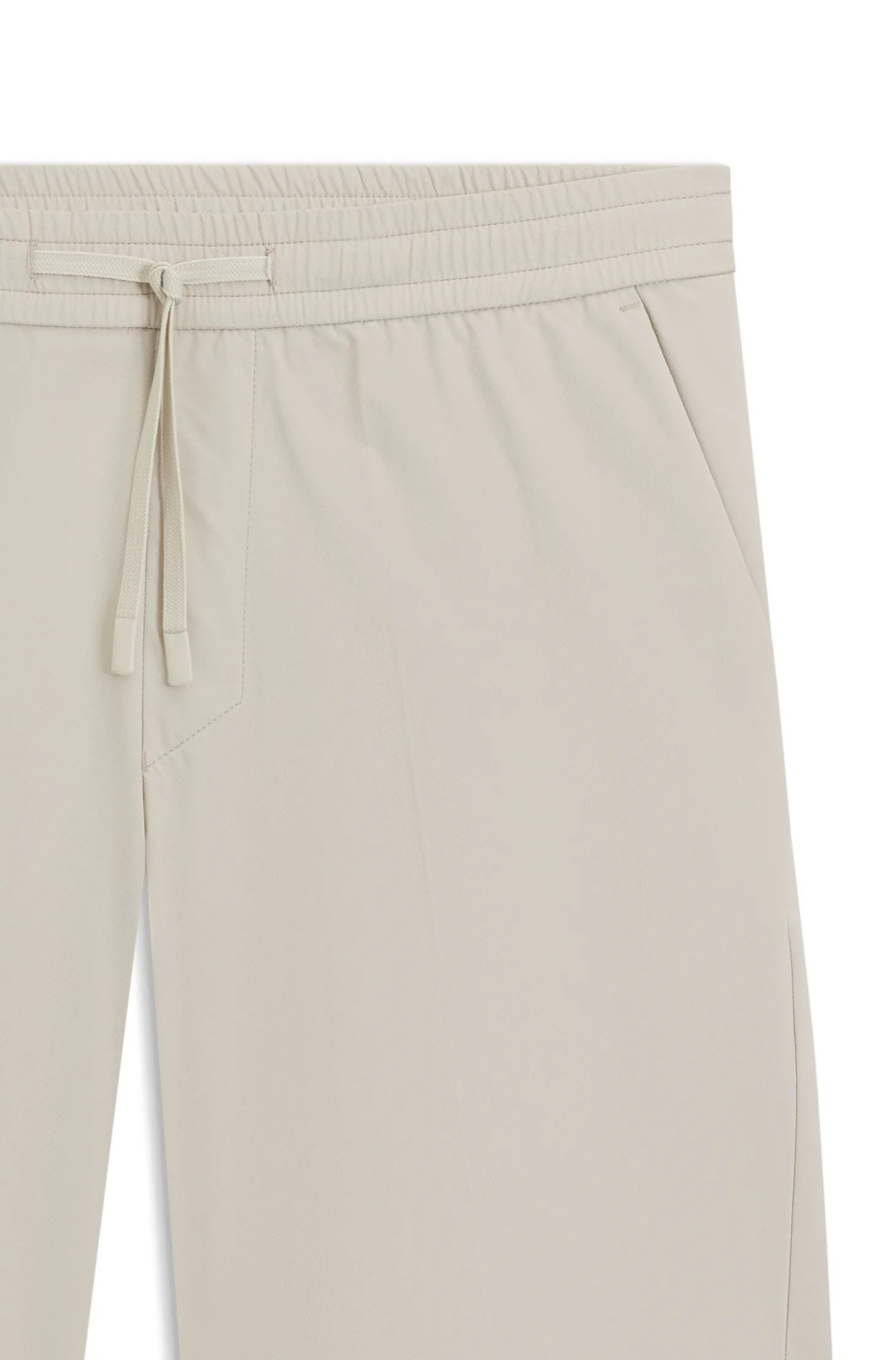 Regular-Fit Shorts aus wasserabweisendem und schnelltrocknendem Twill
