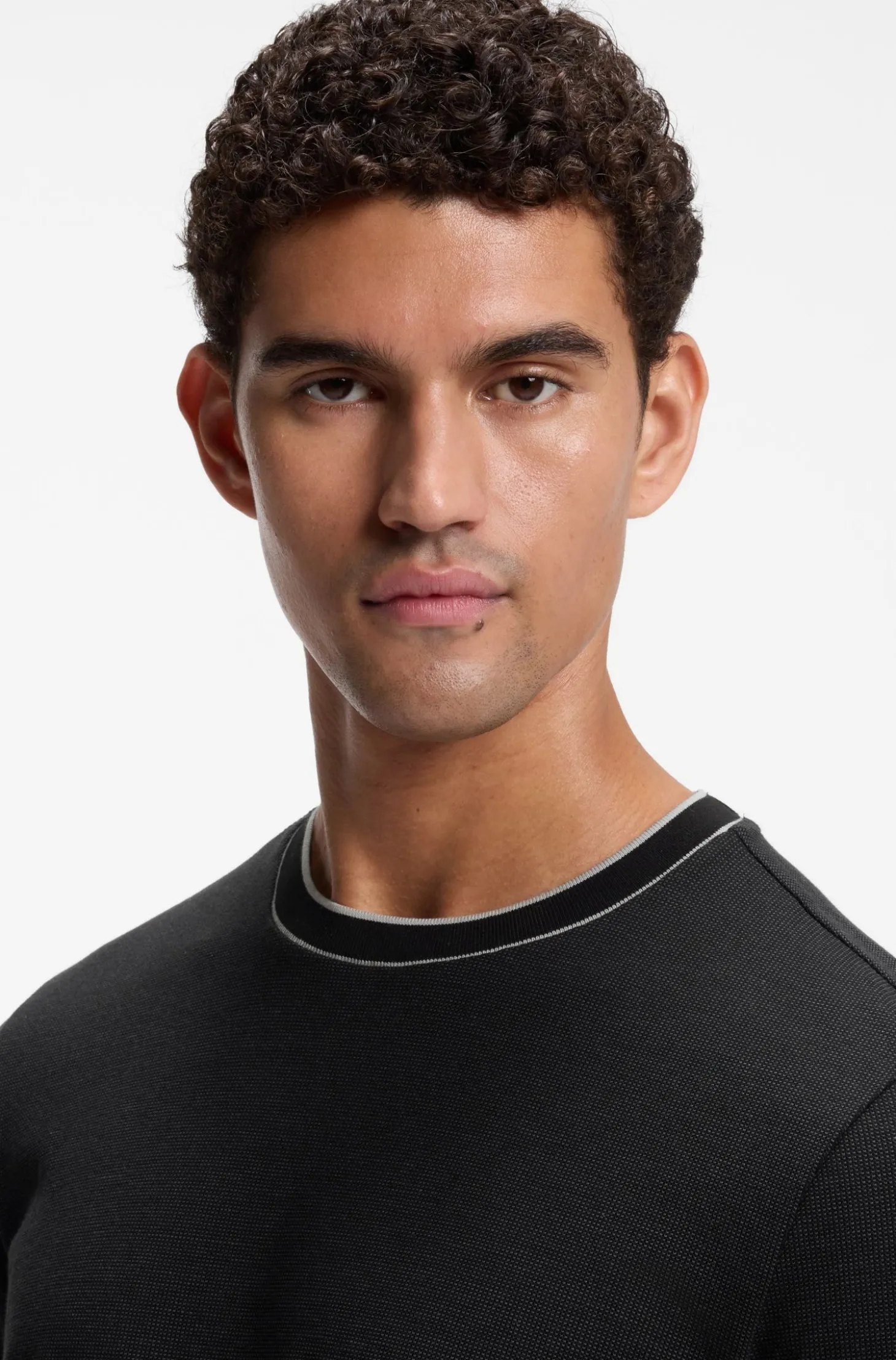 Regular-Fit T-Shirt aus strukturierter Baumwolle mit Tipping-Details