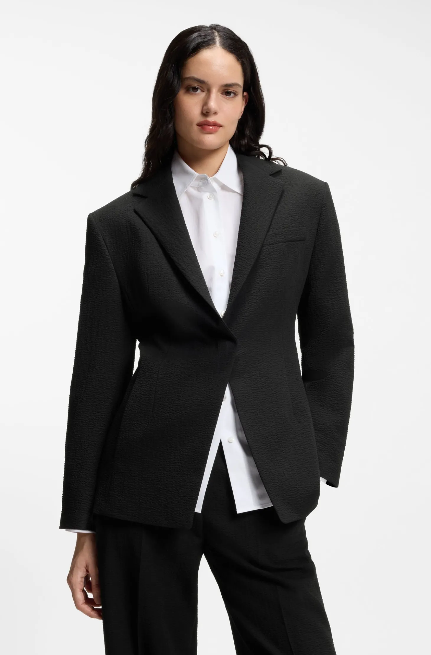 Relaxed-Fit Blazer aus Seersucker mit Kettengürtel