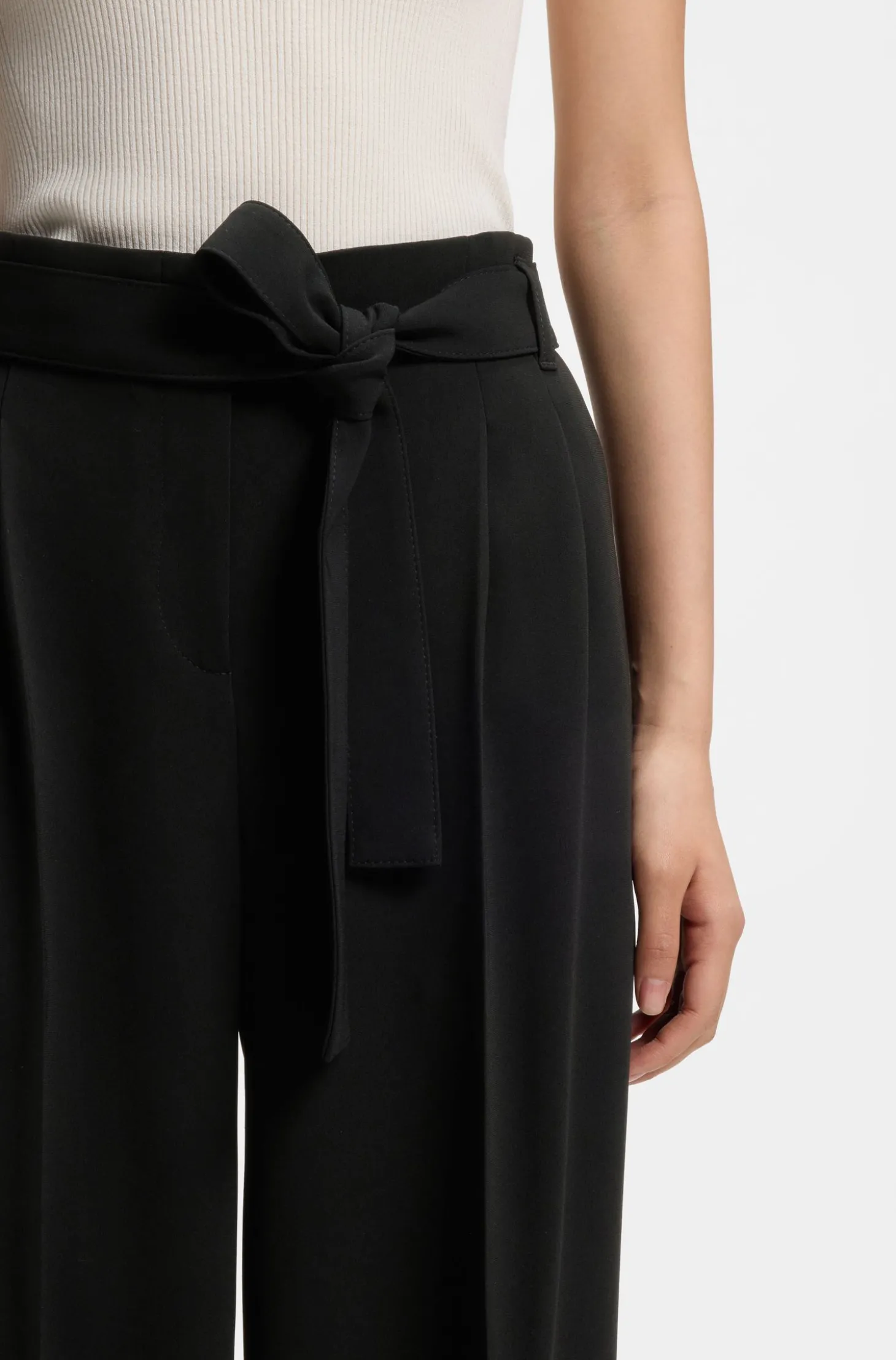 Relaxed-Fit Hose aus japanischem Krepp