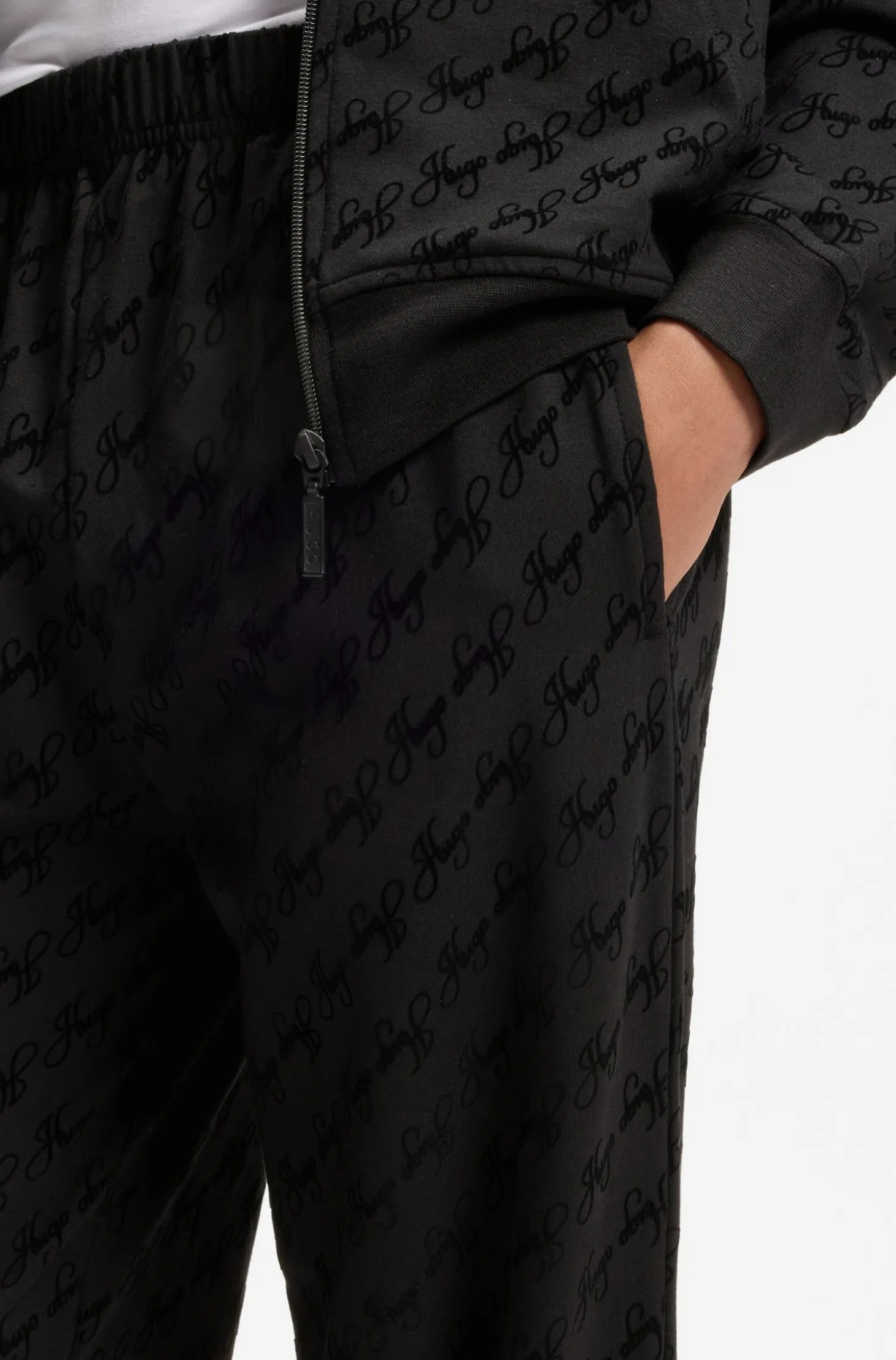 Relaxed-Fit Jogginghose mit geflocktem Logo-Print