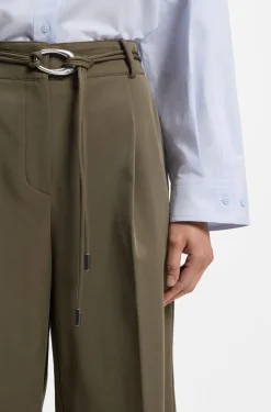 Relaxed-Fit Shorts mit Schnallengürtel