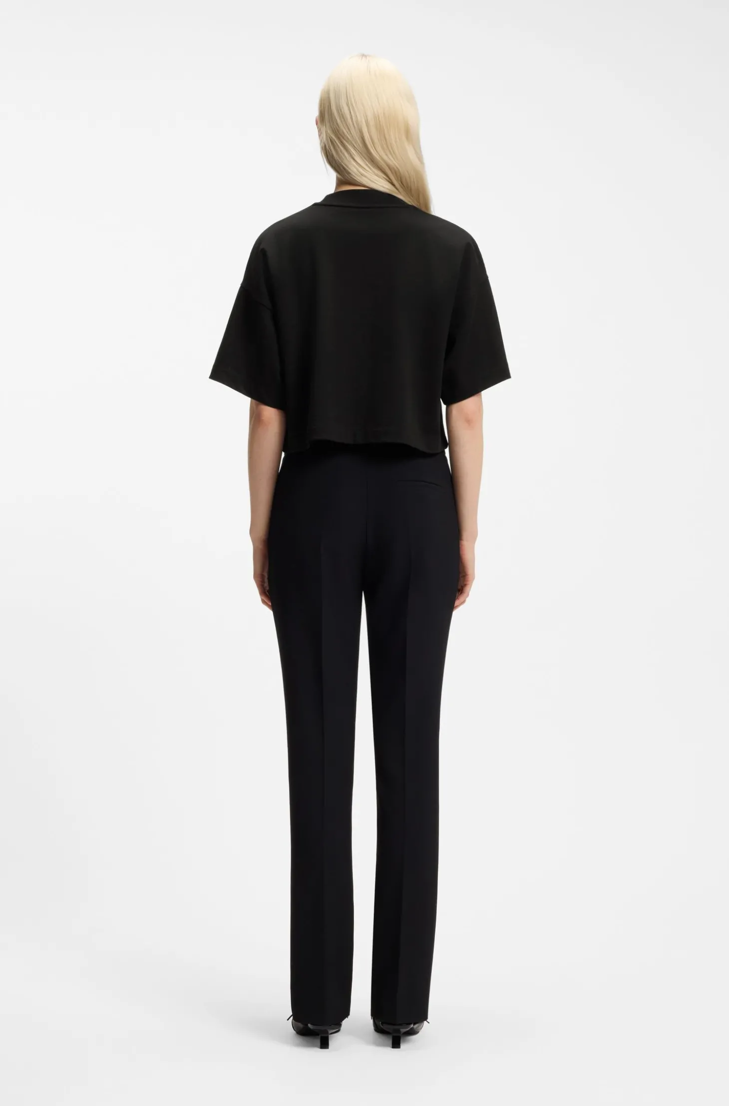 Relaxed-Fit T-Shirt aus Baumwolle in Cropped-Länge mit Nacken-Logo