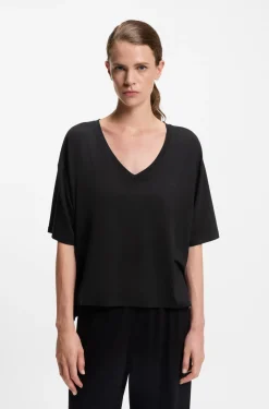 Relaxed-Fit T-Shirt aus Stretch-Jersey mit V-Ausschnitt