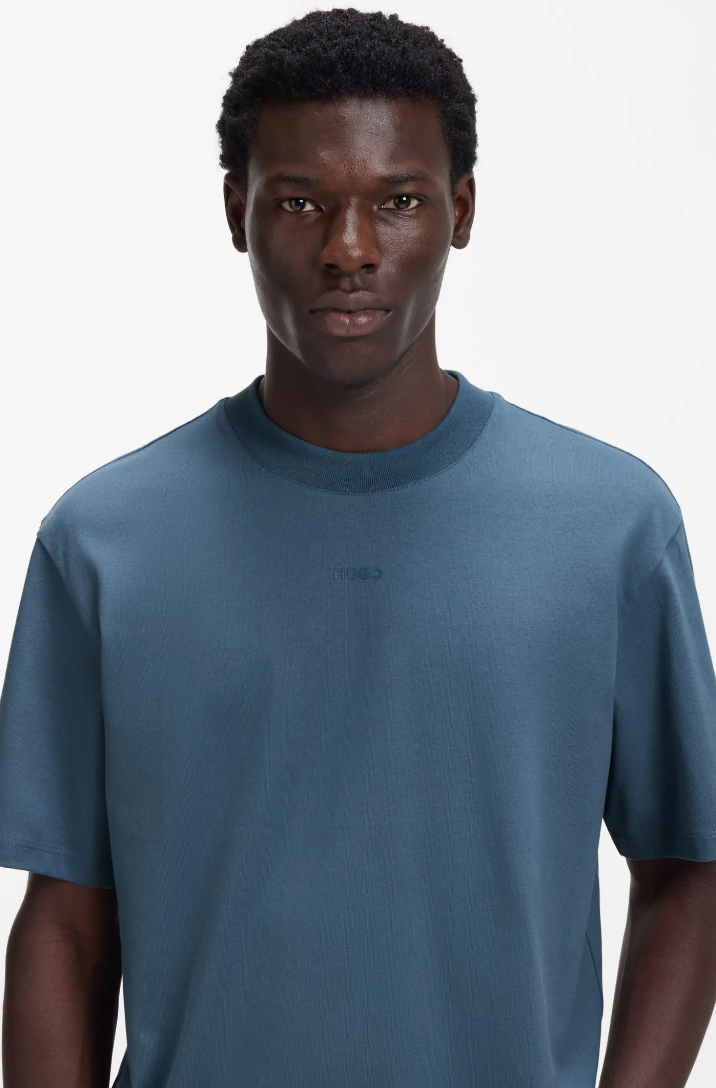 Relaxed-Fit T-Shirt mit zentralem Logo-Detail