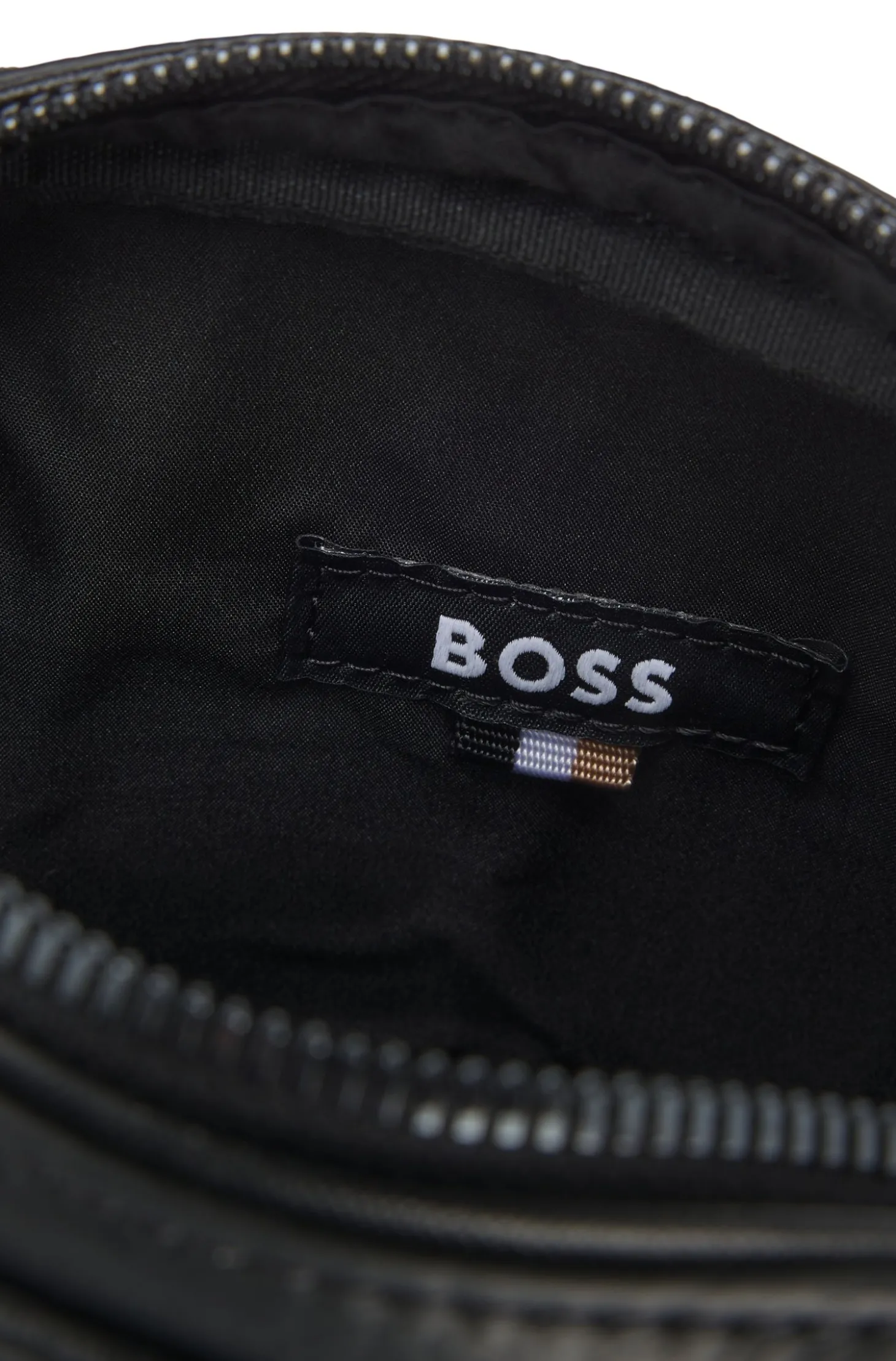 Reporter-Tasche aus italienischem Leder mit Double-B-Monogramm