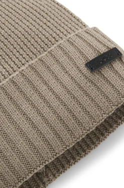 Rippstrick-Mütze aus Schurwolle mit Logo-Applikation