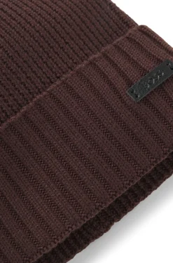Rippstrick-Mütze aus Schurwolle mit Logo-Applikation