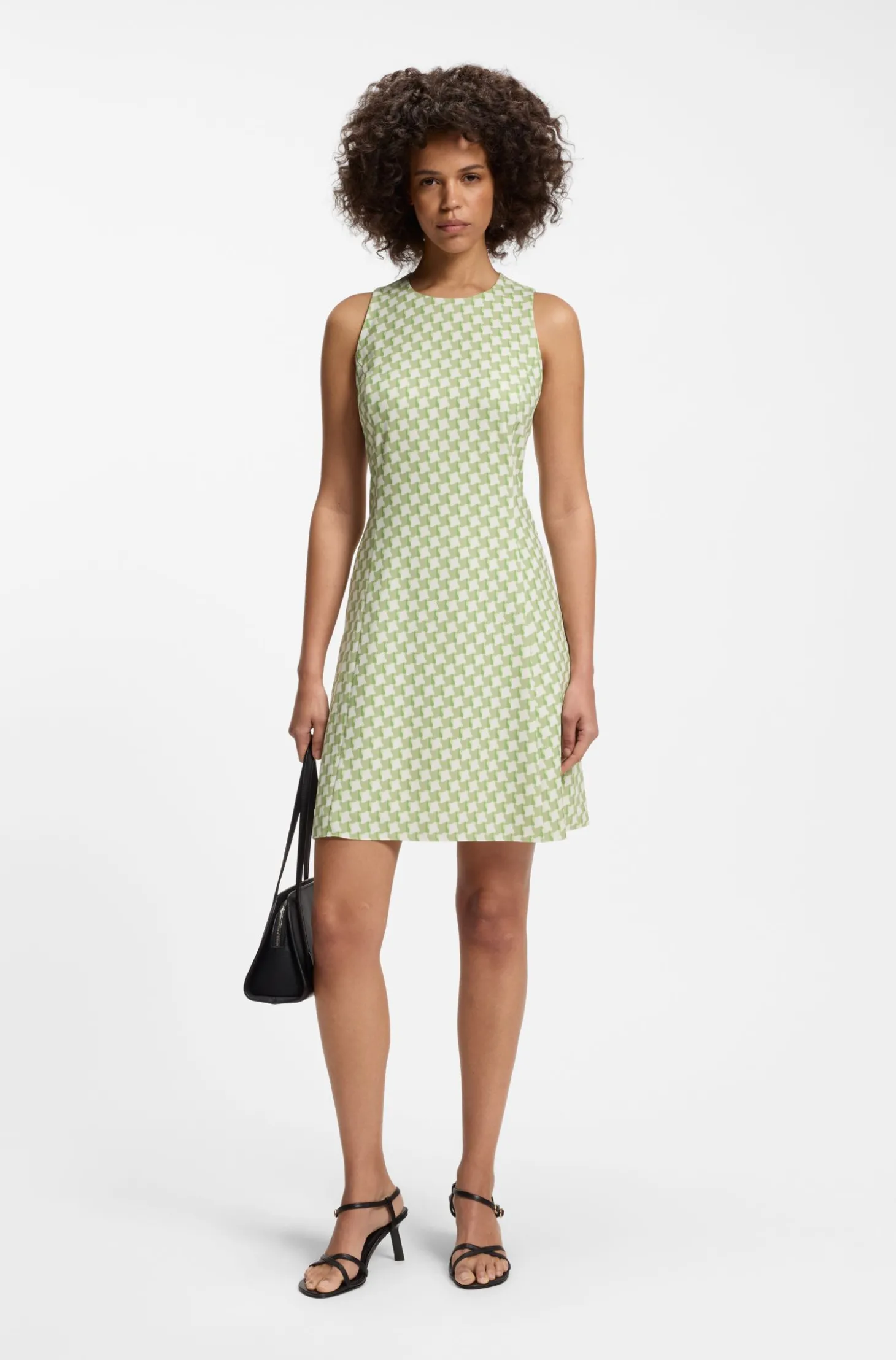 Ärmelloses Kleid mit geometrischem Print