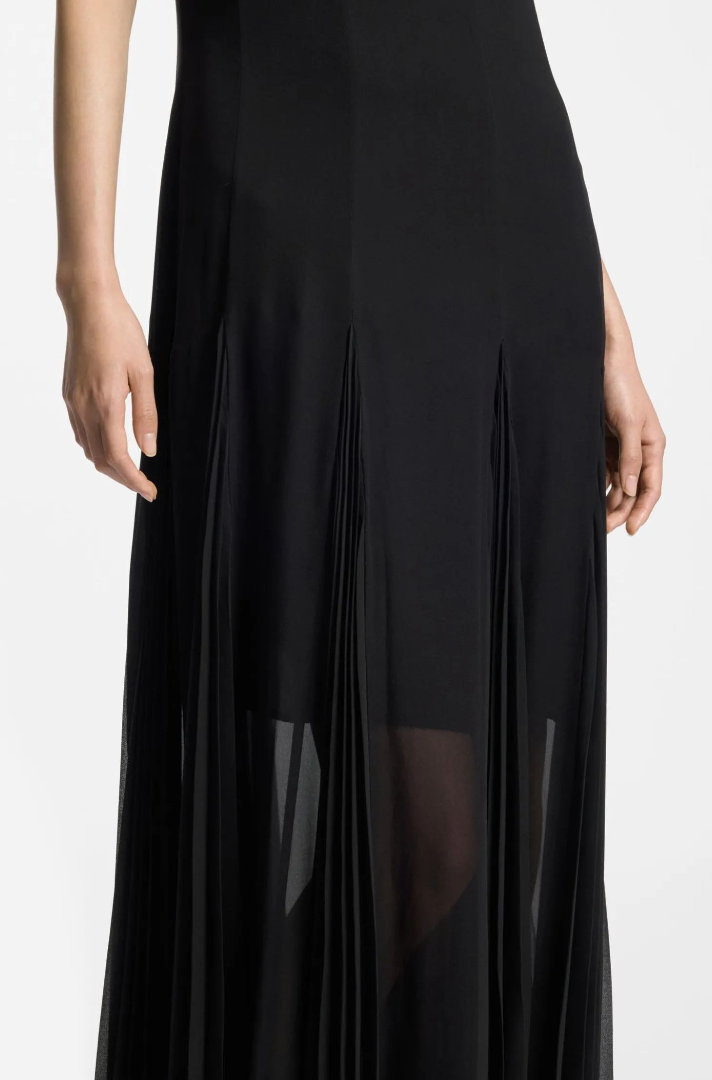 Ärmelloses Kleid mit Plissee-Rockeinsätzen