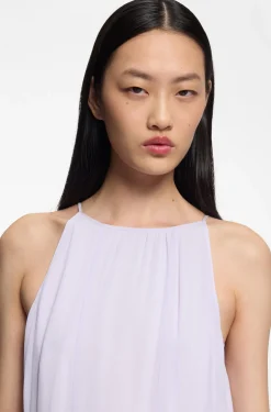 Ärmelloses Kleid mit Plissee-Rockeinsätzen
