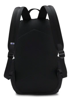 Rucksack mit blauem Logo-Aufnäher aus Gummi