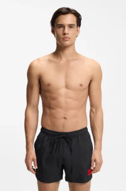 Schnell trocknende Badeshorts mit rotem Logo-Label