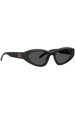 Schwarze HUGO x Bella Poarch Sonnenbrille mit speziellem Branding